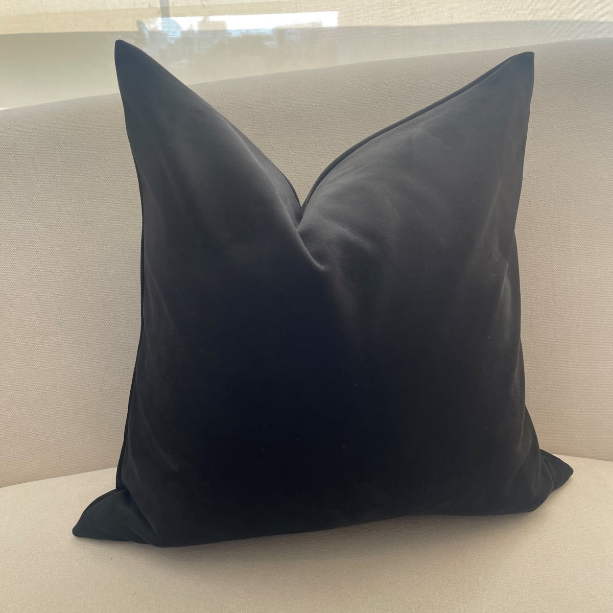 Funda de Cojín Marian Negro2