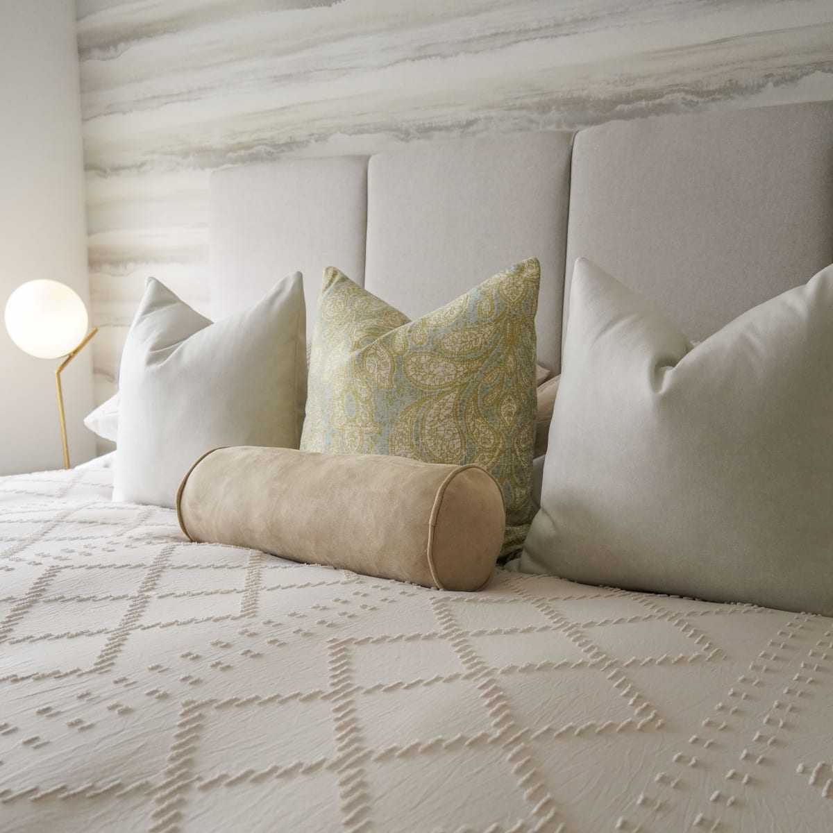 Funda de Cojin Cilindrico Marian Beige1