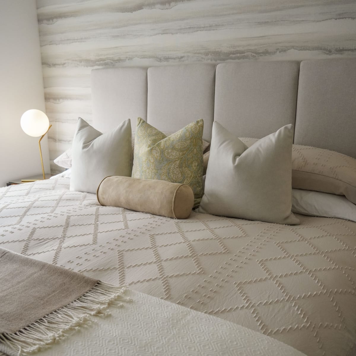 Funda de Cojin Cilindrico Marian Beige2