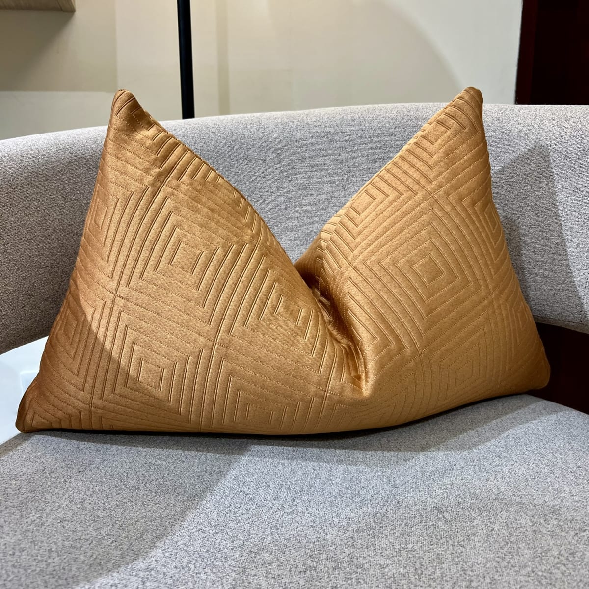 Funda de Cojín Geometric Ocre Rectangular2