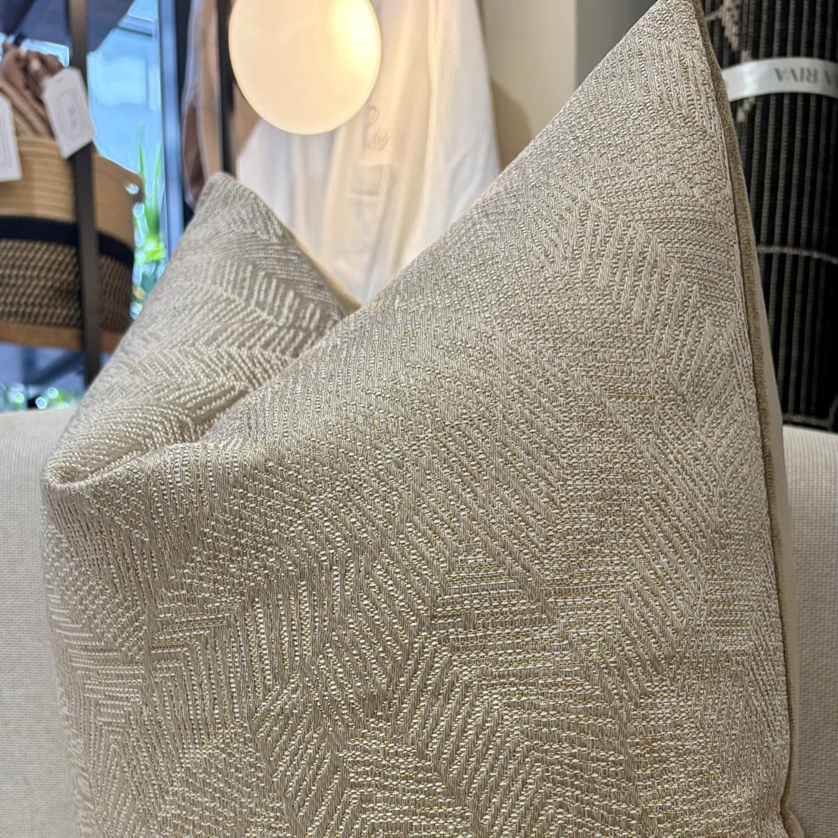 Funda de Cojín Hojas Satín Beige3