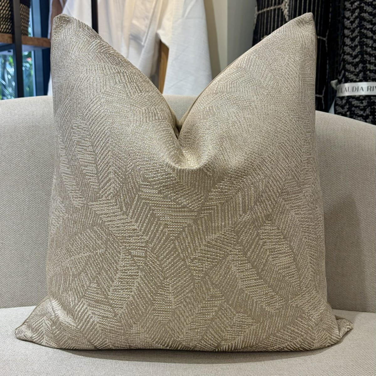 Funda de Cojín Hojas Satín Beige5