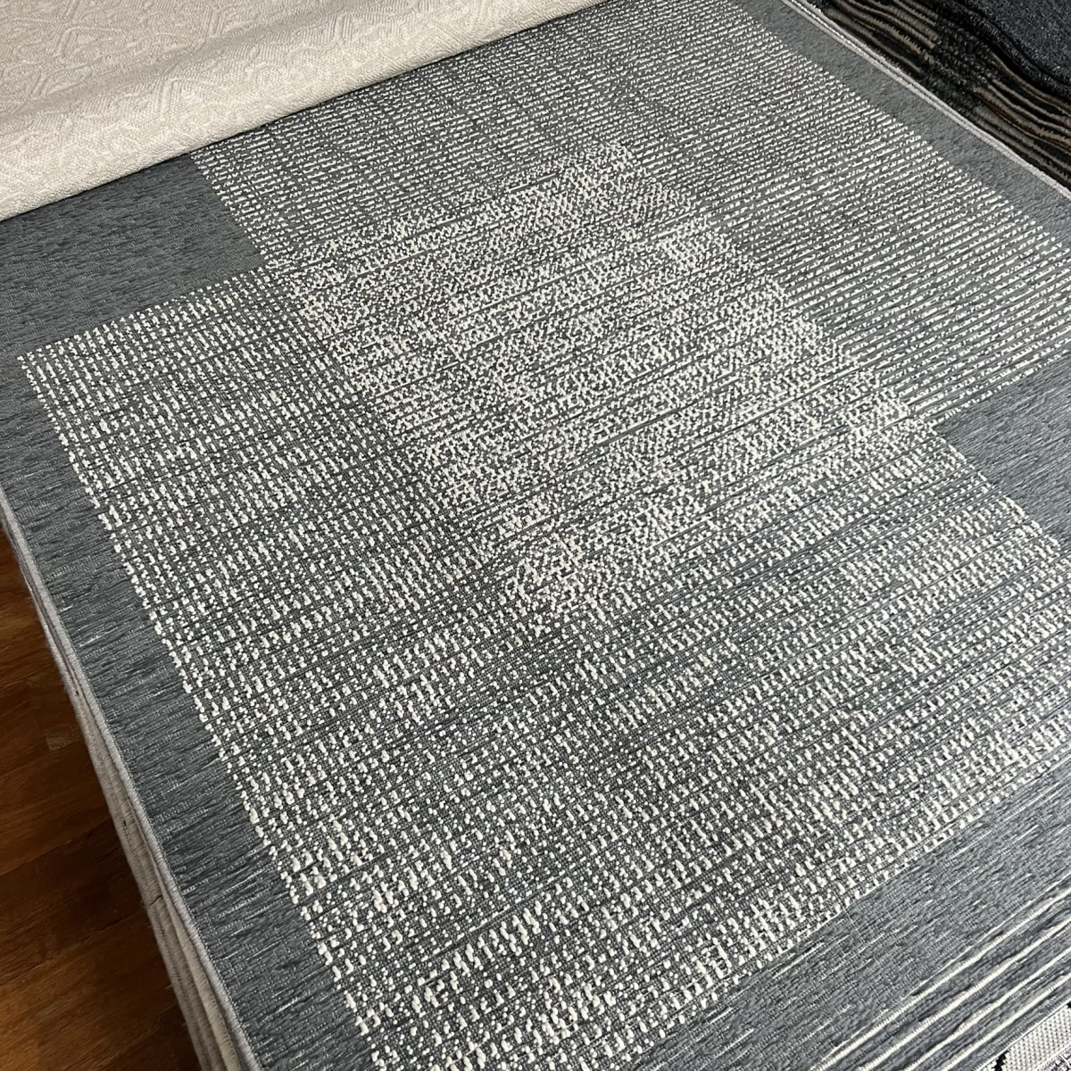 Alfombra Arco Gris1
