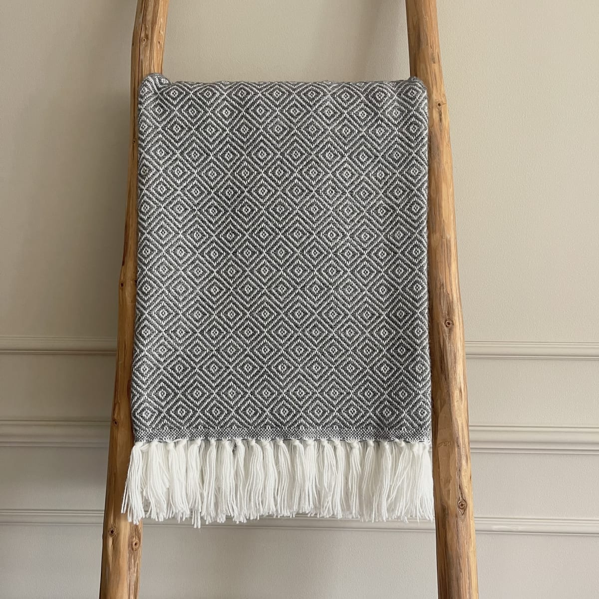 Manta Rombos Charcoal3