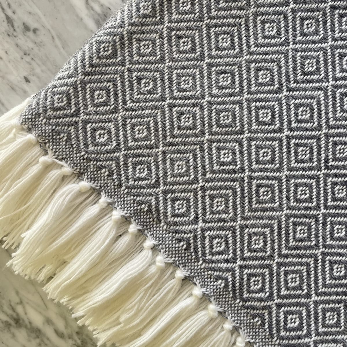 Manta Rombos Charcoal4