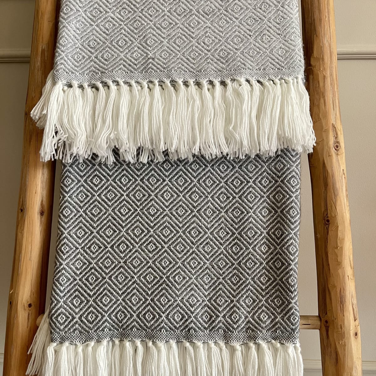 Manta Rombos Charcoal5