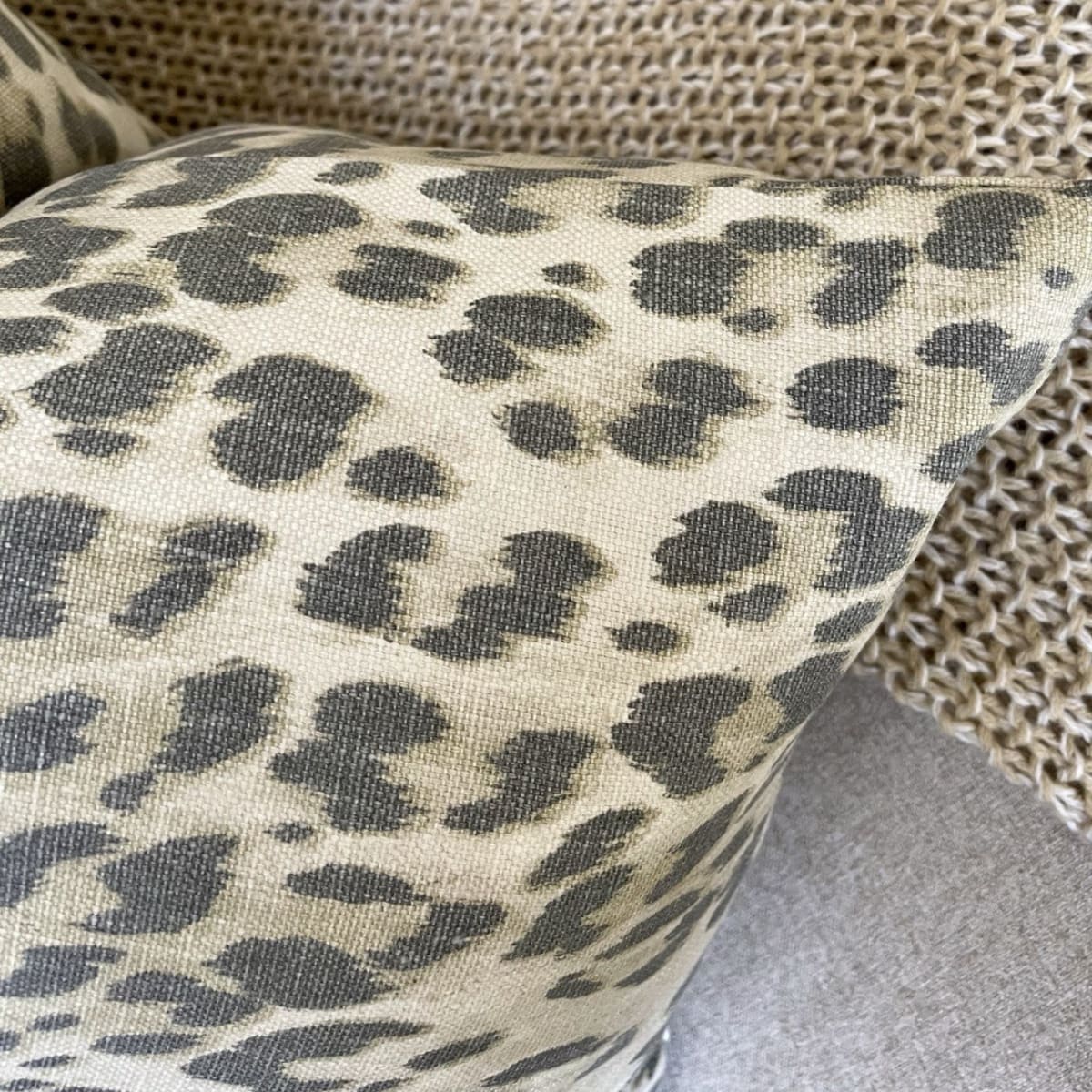 Cojín Neutral Leopard Rectangular2