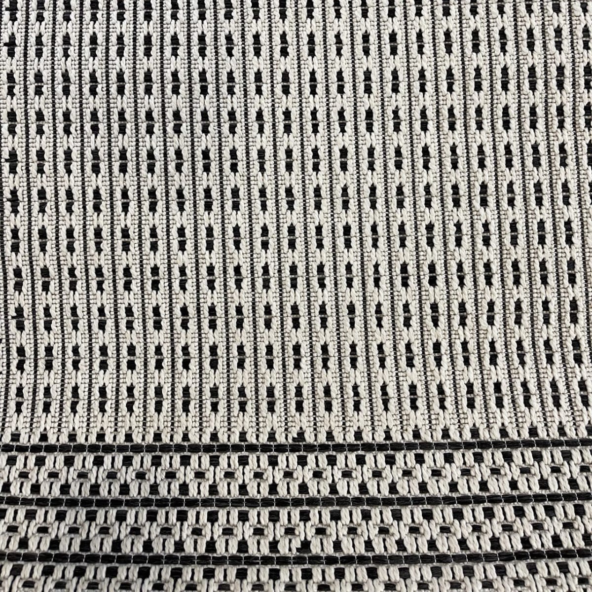 Alfombra Scored White 3306