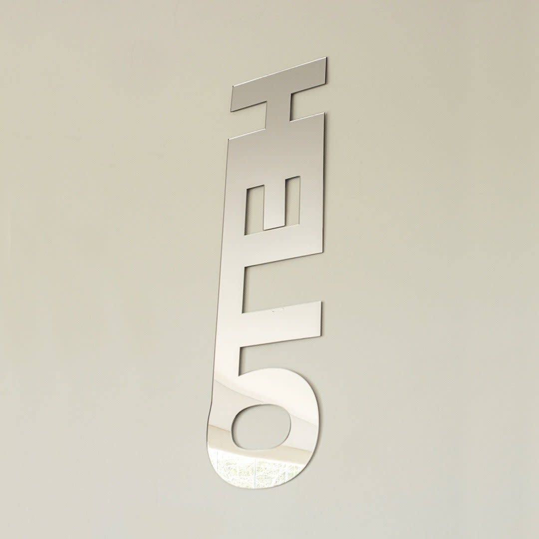 Hello acrílico espejo3