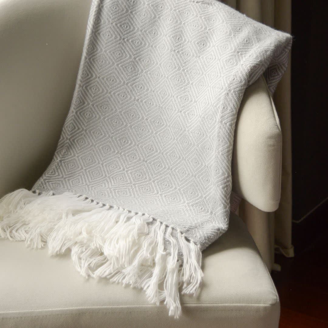 Manta Rombos Gris Plata9