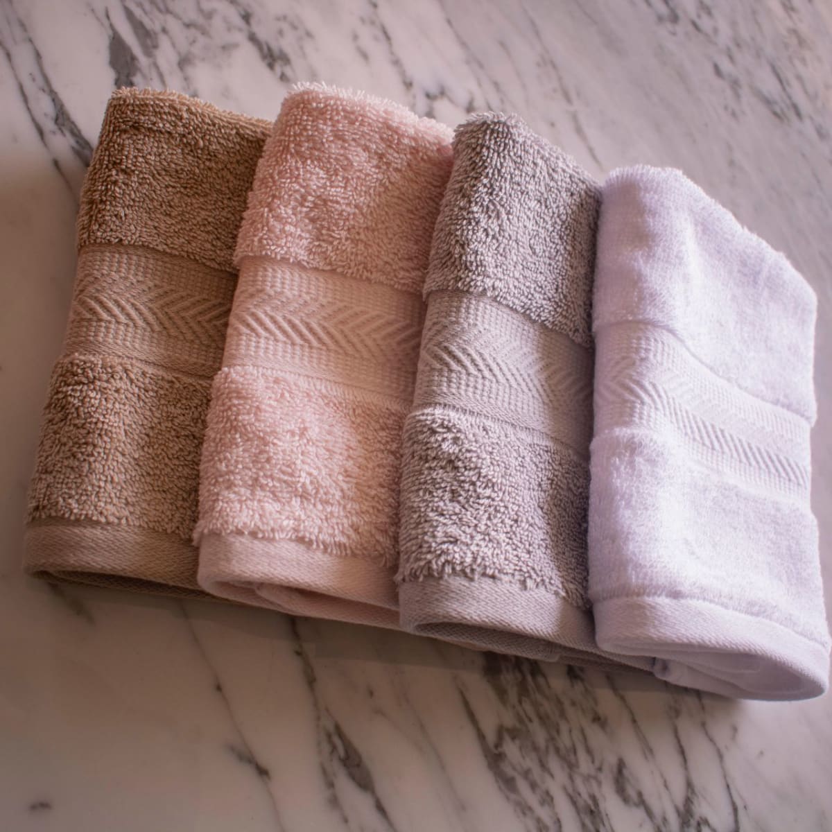 Toalla Essencial Mano2