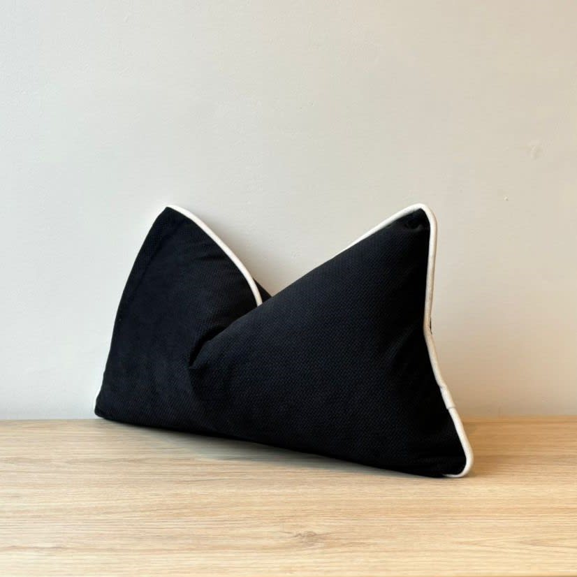 Funda de Cojín Frame Negro Rectangular1