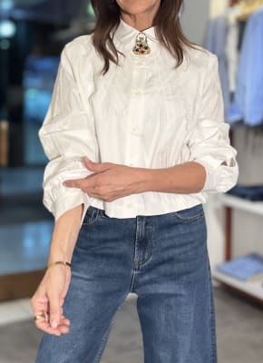 BLUSA C/ ENCAJE DIAGONAL