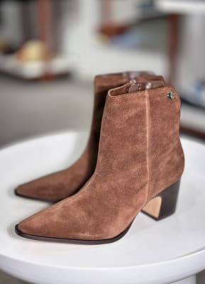 ABRIL CHOCOLATE