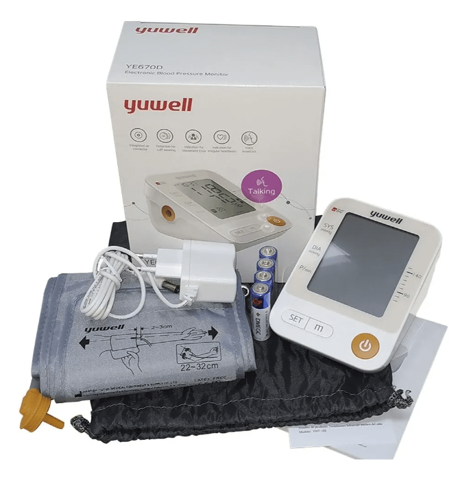Tomador De Presion Digital De Brazo Con Voz Yuwell Ye670d2