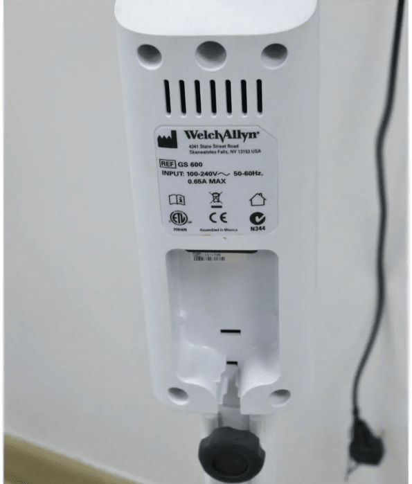 LAMPARA DE PROCEDIMIENTOS GS 600 CON PIE RODANTE (44602)4