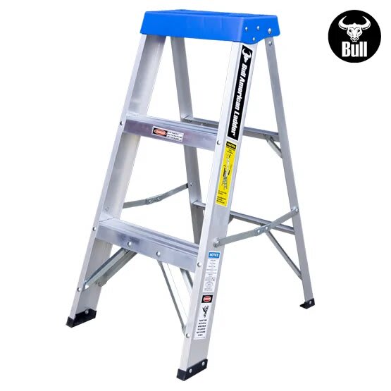 ESCALERA ALUMINIO TIJERA SIMPLE ACCESO 3 PASOS 90KG 0.91M ATS90-3III AMERICAN BULL3