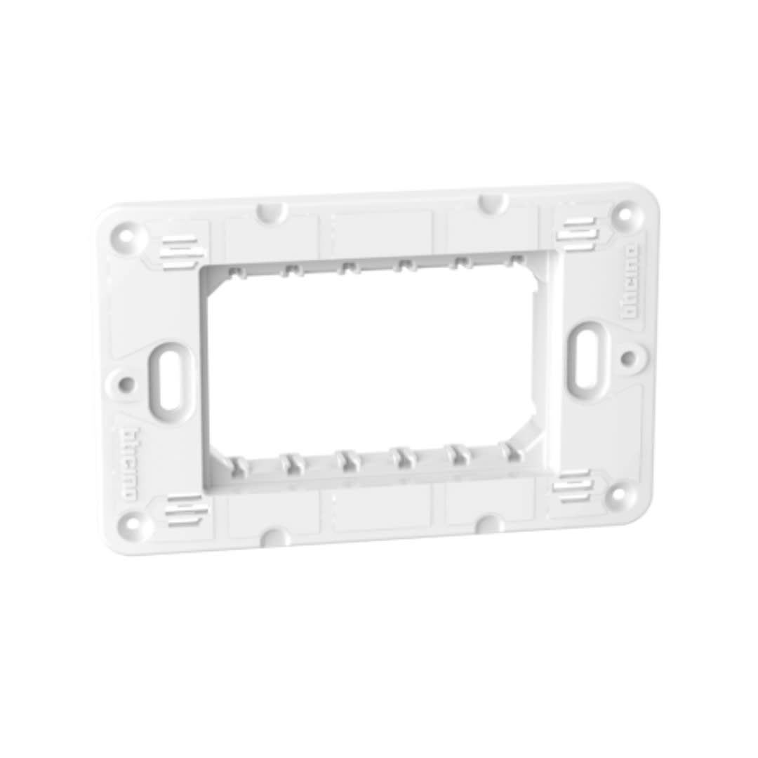 SOPORTE PLASTICO PARA PLACAS DE 3 MODULOS MATIXGO J4703M3 BTICINO1