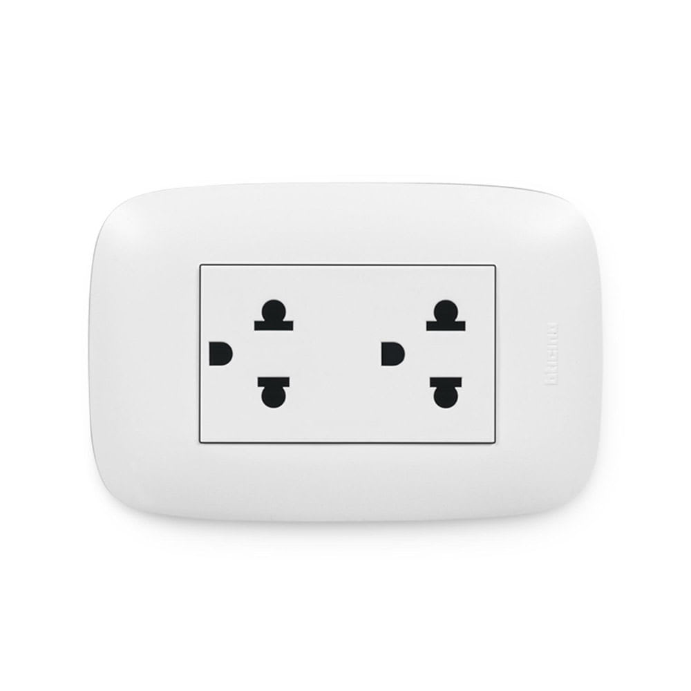 TOMACORRIENTE UNIVERSAL DOBLE + L/T SENCIA BTICINO1