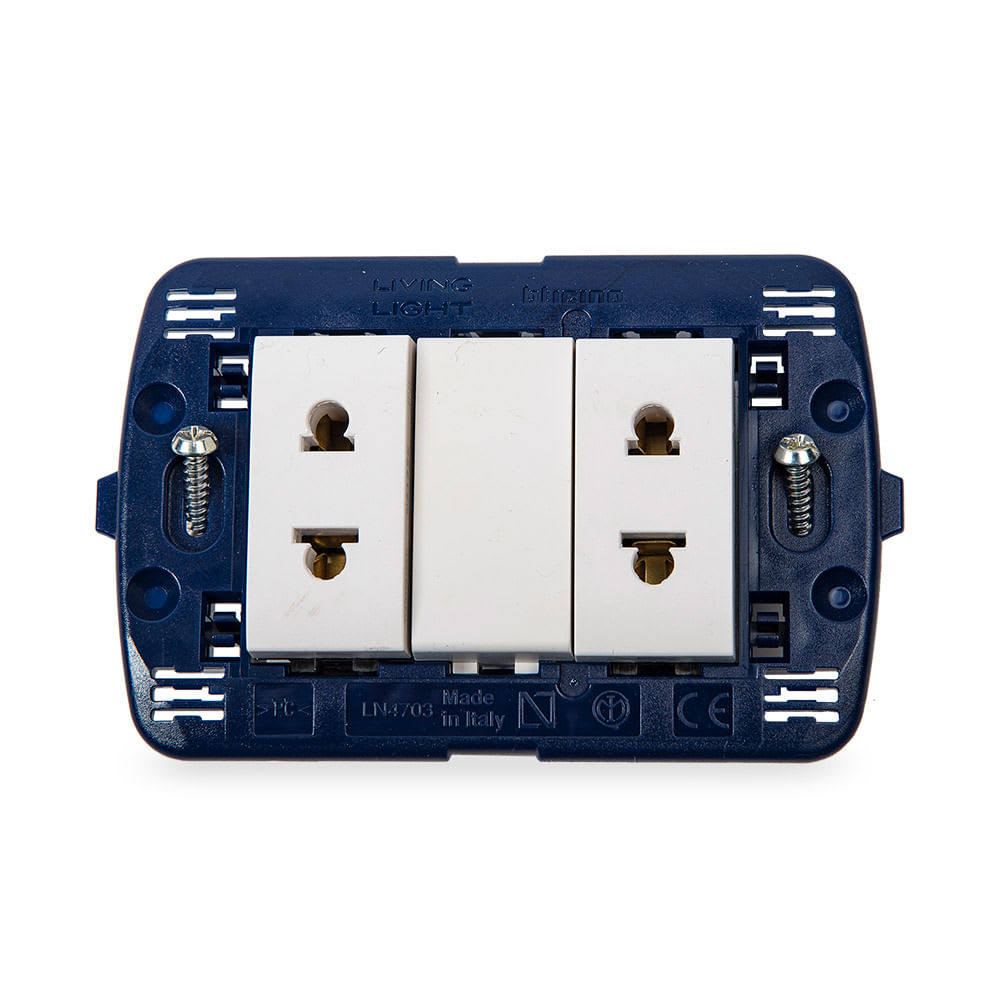 TOMA UNIVERSAL DOBLE LIGHT BTICINO