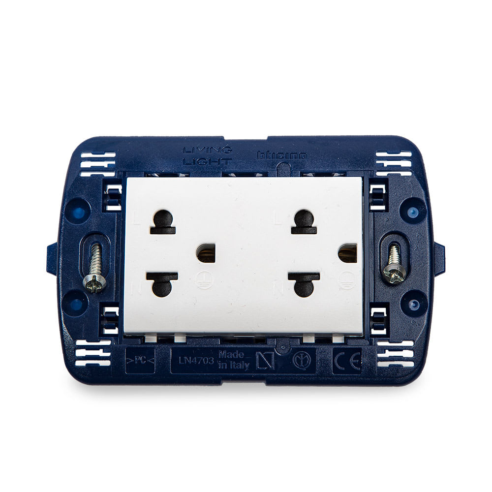 TOMA UNIPERSONAL + TOMA DUPLEX LIGHT BTICINO1