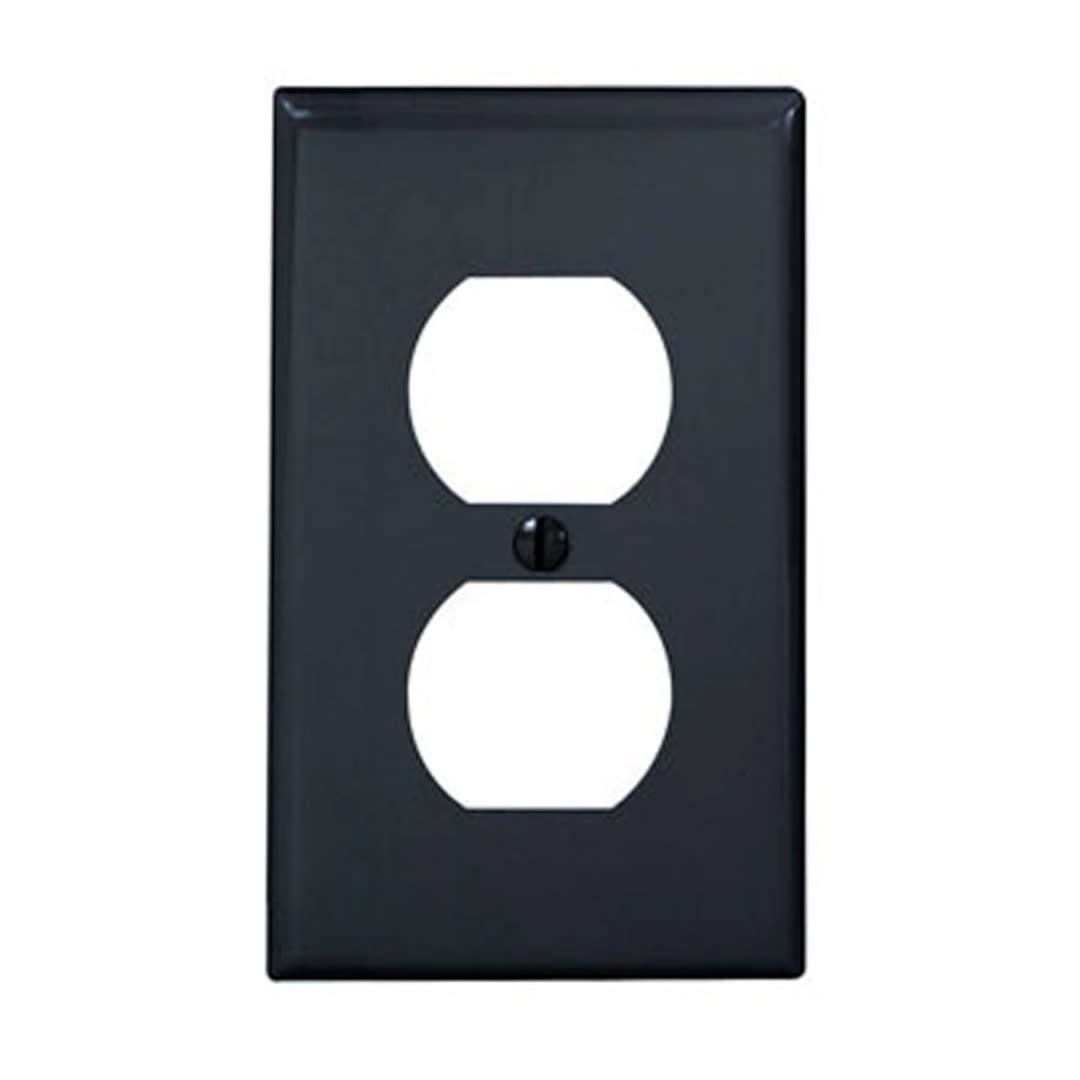 PLACA DOBLE NYLON P/TOMACORRIENTE NEGRO LEVITON