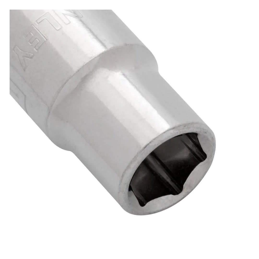 DADO HEXAGONAL 13MM ENCASTRE 1/2 STANLEY1