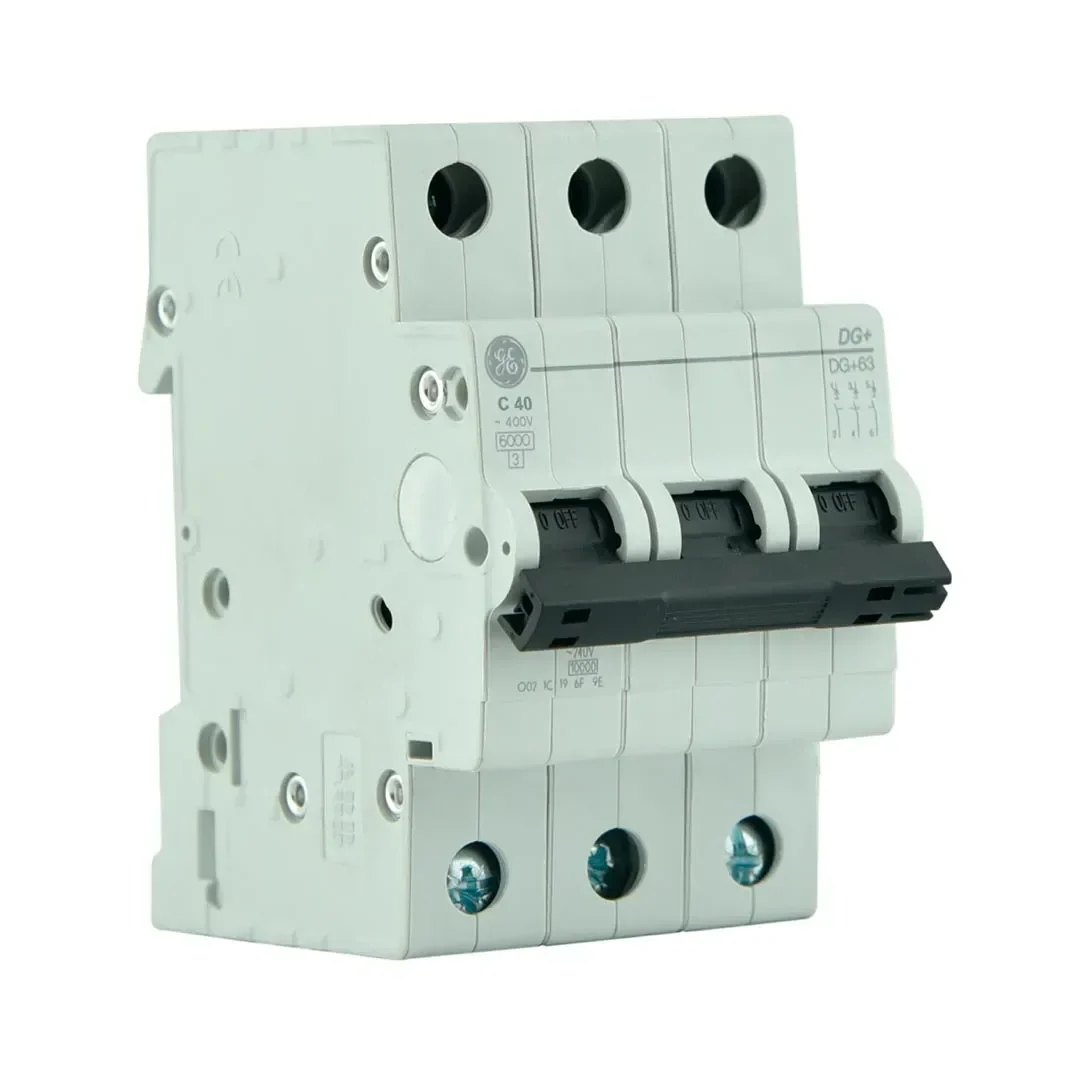 INTERRUPTOR TERMOMAGNÉTICO 3X40A RD SM2
