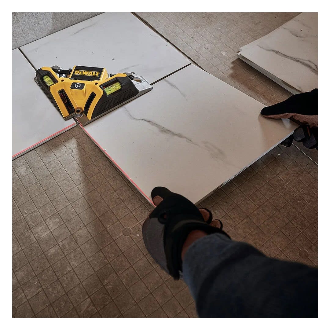 NIVEL LASER ESCUADRA ROJO DW0802 DEWALT3