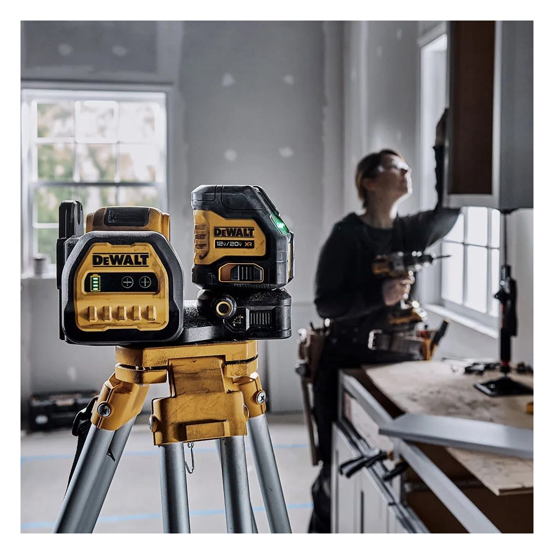 NIVEL LASER LINEAS CRUZADAS VERDE 20V DCLE34020 DEWALT3