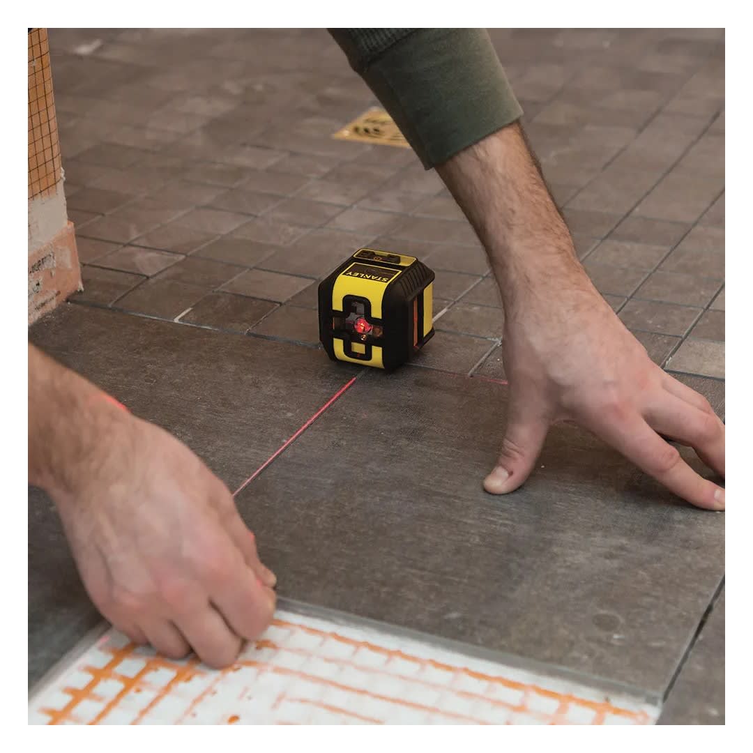 NIVEL LASER LINEAS CRUZADAS + LINEA 90° ROJO CROSS90 STHT77502 STANLEY4