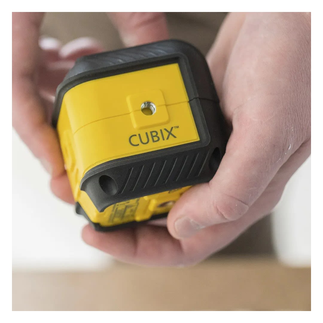 NIVEL LASER LINEAS CRUZADAS ROJO CUBIX STHT77498 STANLEY15