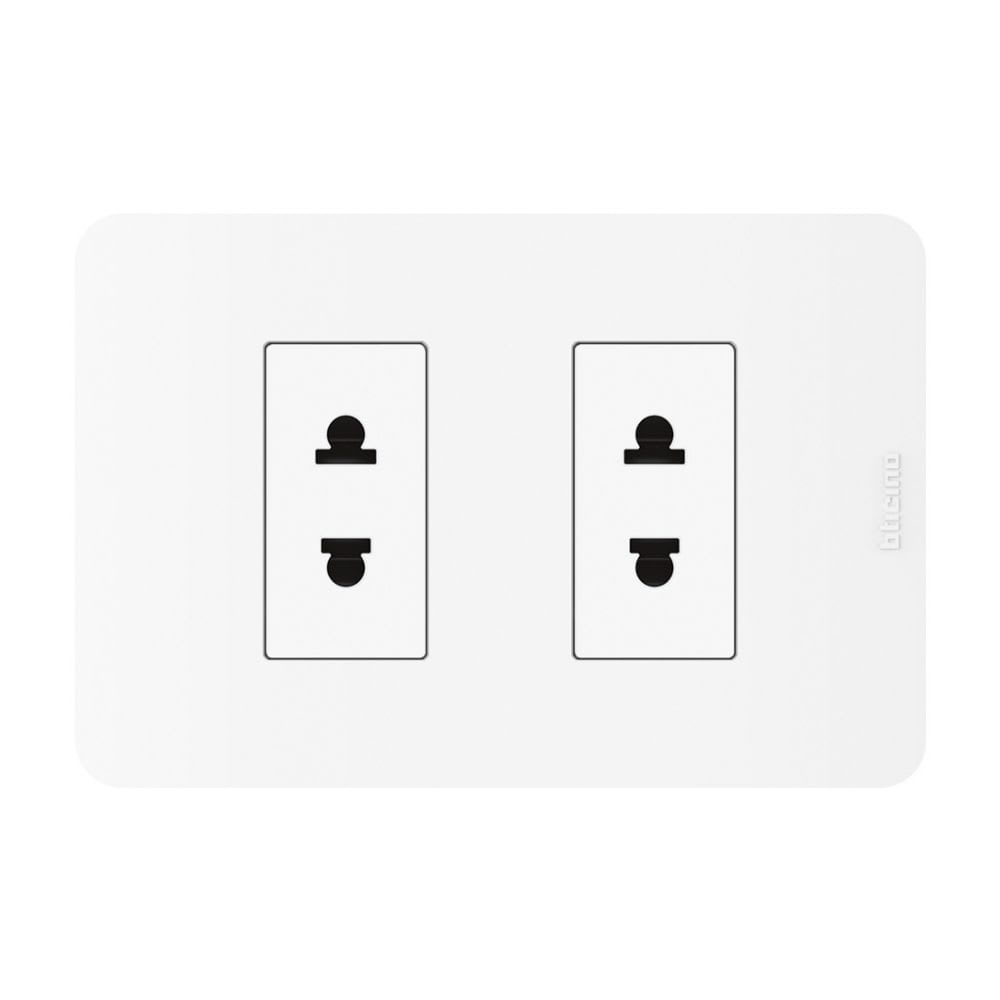 TOMACORRIENTE UNIVERSAL DOBLE BLANCO MATIX GO BTICINO