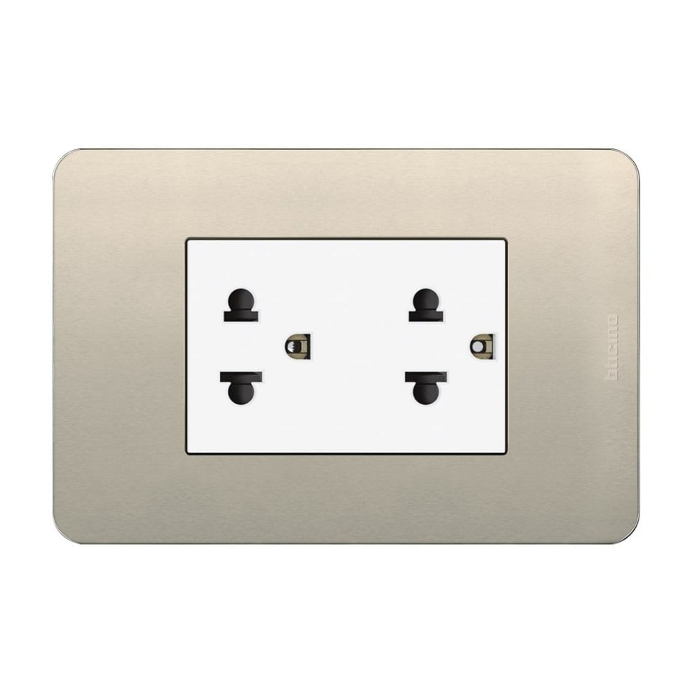 TOMACORRIENTE UNIVERSAL DOBLE PERLA MATIX GO BTICINO