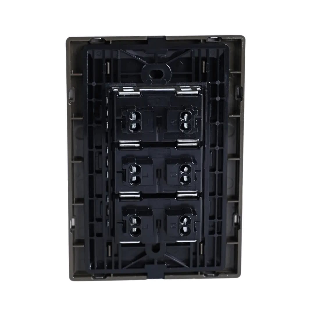 PLACA ARMADA TOMACORRIENTE TRIPLE UNIVERSAL ACERO INOXIDABLE ORANGE2