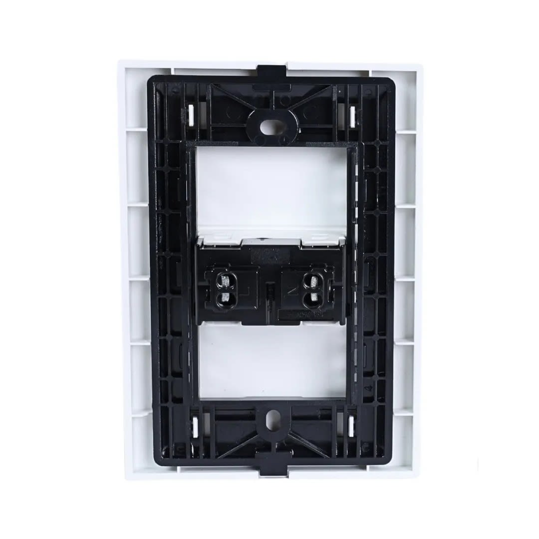 PLACA ARMADA TOMACORRIENTE SIMPLE UNIVERSAL MATTE BLANCO ORANGE2