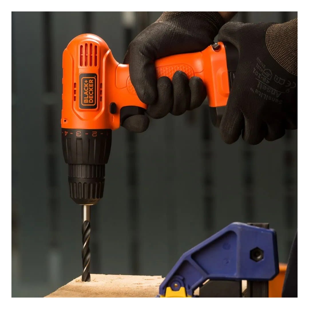 ATORNILLADOR CD121K50 CON SET DE 50 PIEZAS, SIERRA CIRCULAR Y LIJADORA BLACK & DECKER5