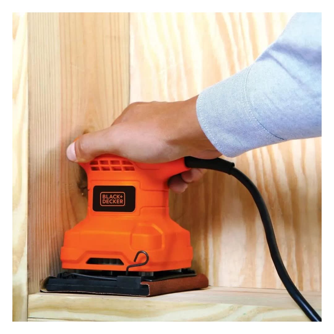 ATORNILLADOR CD121K50 CON SET DE 50 PIEZAS, SIERRA CIRCULAR Y LIJADORA BLACK & DECKER15