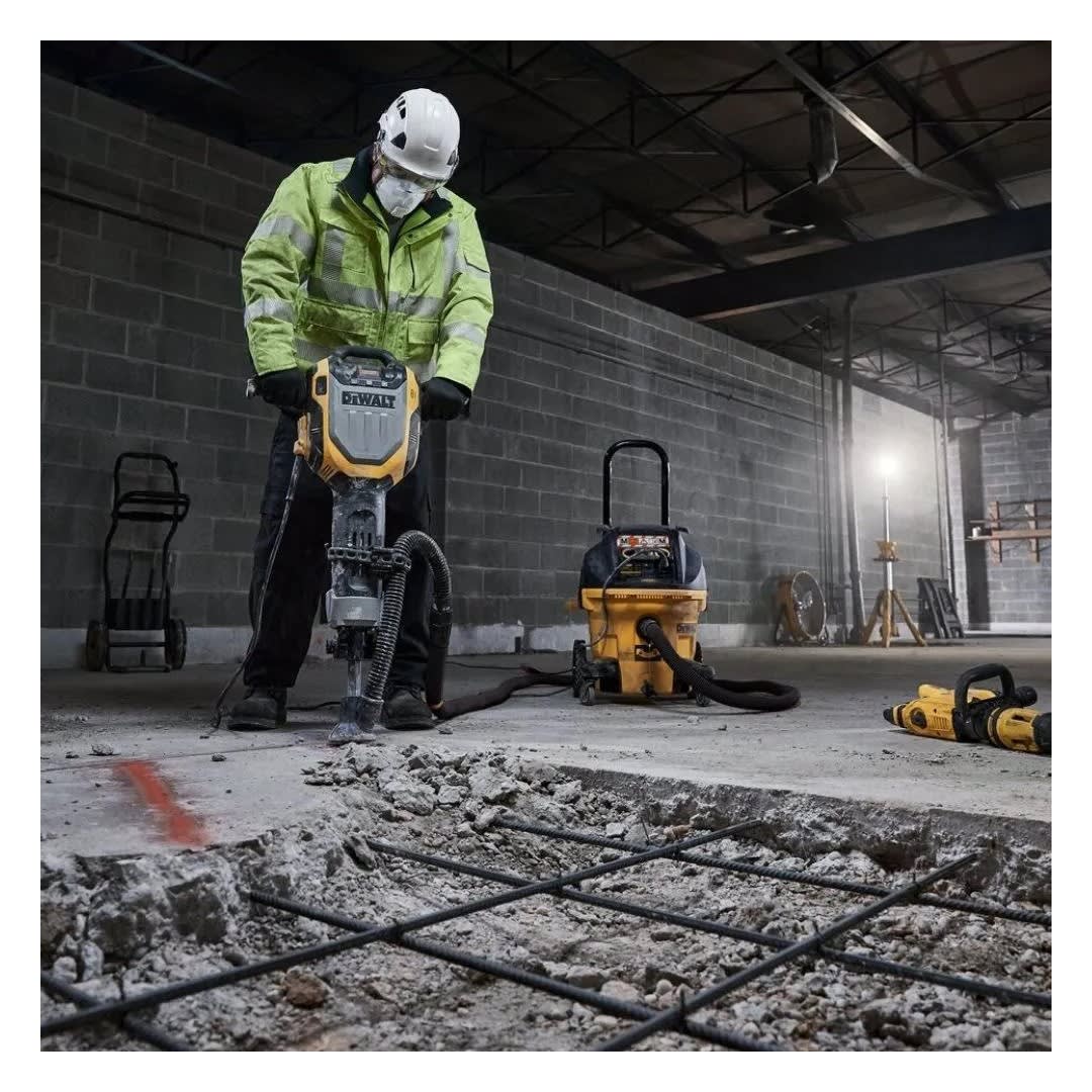 MARTILLO DEMOLEDOR HEXAGONAL BRUSHLESS 1800W 1/8'' 16KG DEWALT4