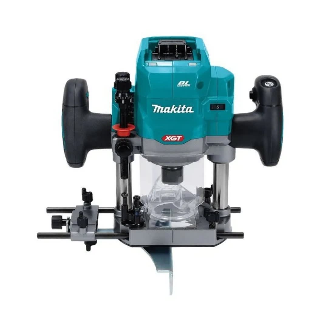 FRESADORA XGT 1900W 40V RP001GZ MAKITA3