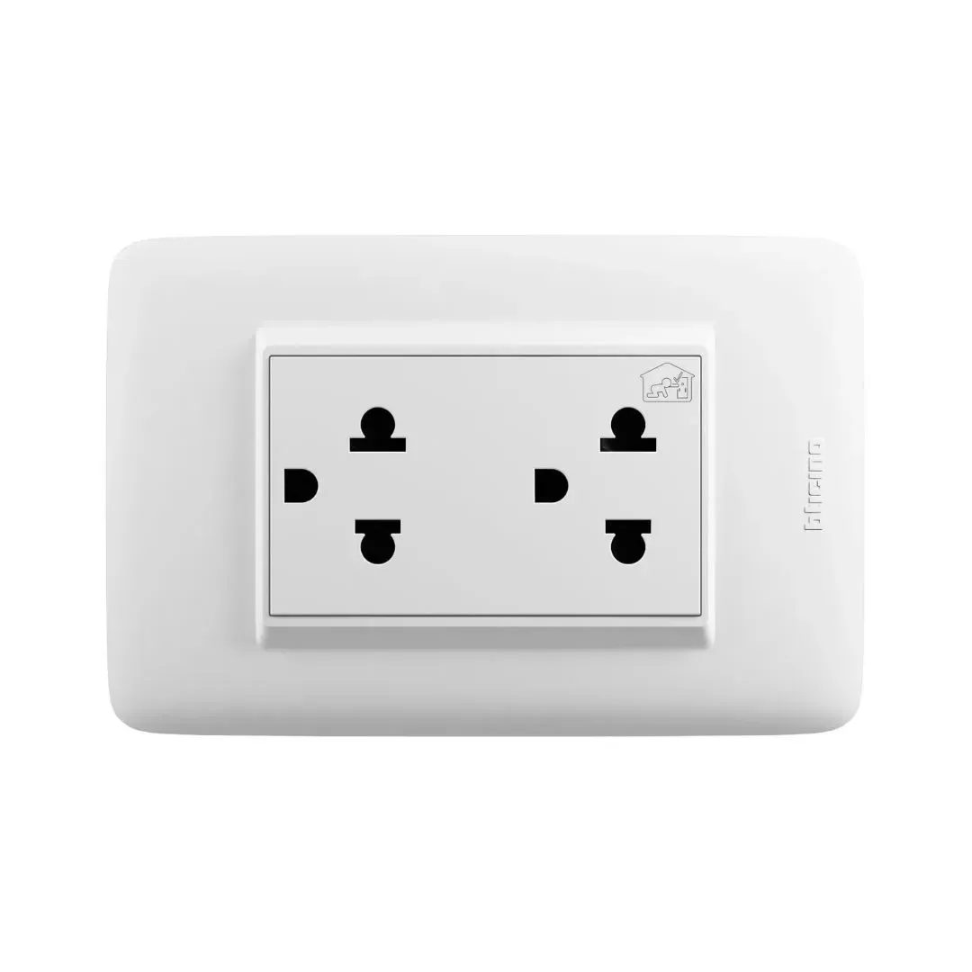 TOMACORRIENTE DOBLE UNIVERSAL LT BLANCO DPLUS BTICINO