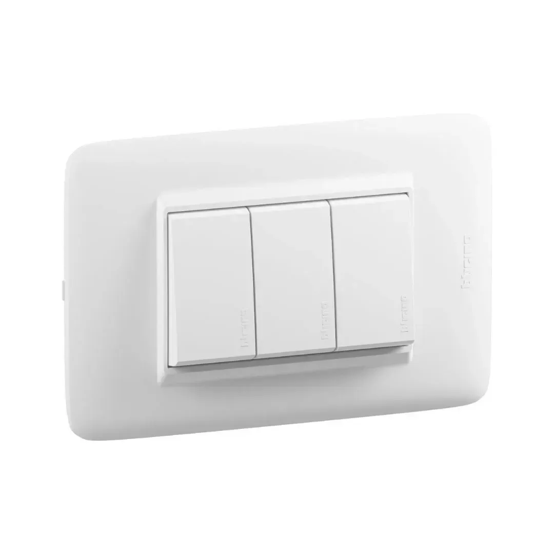 INTERRUPTOR TRIPLE DPLUS BLANCO 10A 250V BTICINO2