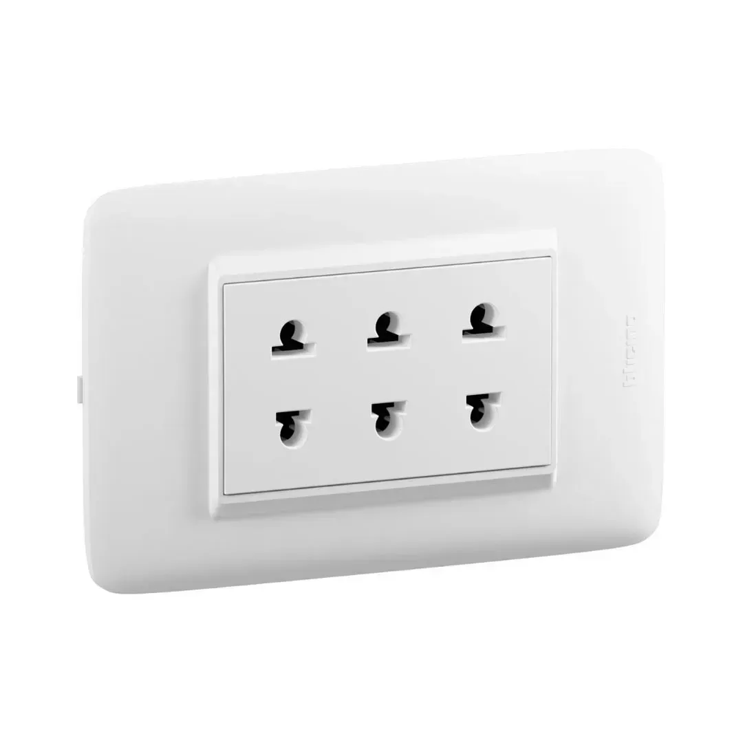TOMACORRIENTE TRIPLE BLANCO DPLUS BTICINO2