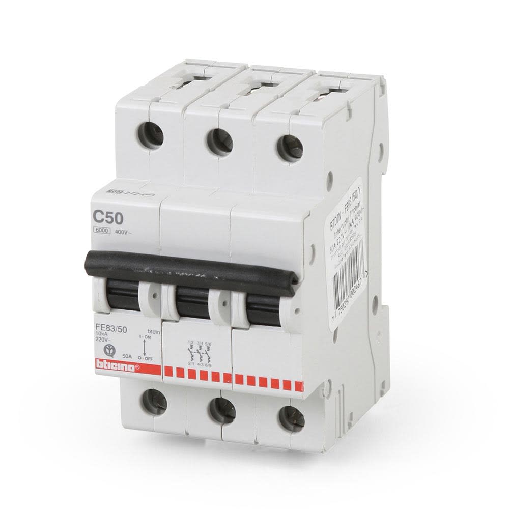 INTERRUPTOR TERMOMAGNETICO 3X50A 220V10KA BLANCO CON MANIJA NEGRA BTICINO