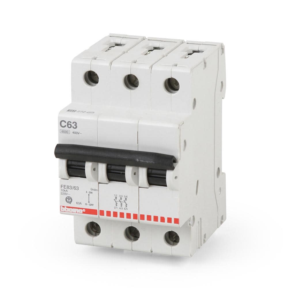 INTERRUPTOR TERMOMAGNETICO 3X63A 220V10KA BLANCO CON CURVA C BTICINO