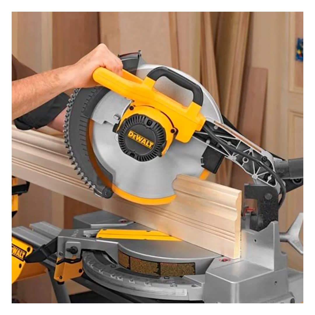SIERRA INGLETEADORA 10'' 1600W DWS713 DEWALT3
