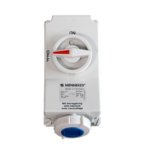 TOMA VISIBLE 16AMP 2P+T 250V C/INTERRUP. POR ENCLAVAM. MECANICO AZUL 6H IP67/69 XCONTACT REEMPLAZO 7012A MENNEKES