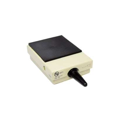 INTERRUPTOR A PEDAL MINIATURA METALICO 1NA+1NC SP1 KAP