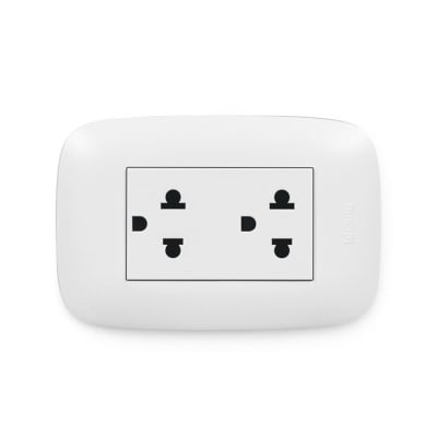 TOMACORRIENTE UNIVERSAL DOBLE + L/T SENCIA BTICINO