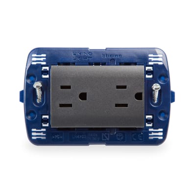 TOMA DUPLEX 2P + T LIVING BTICINO